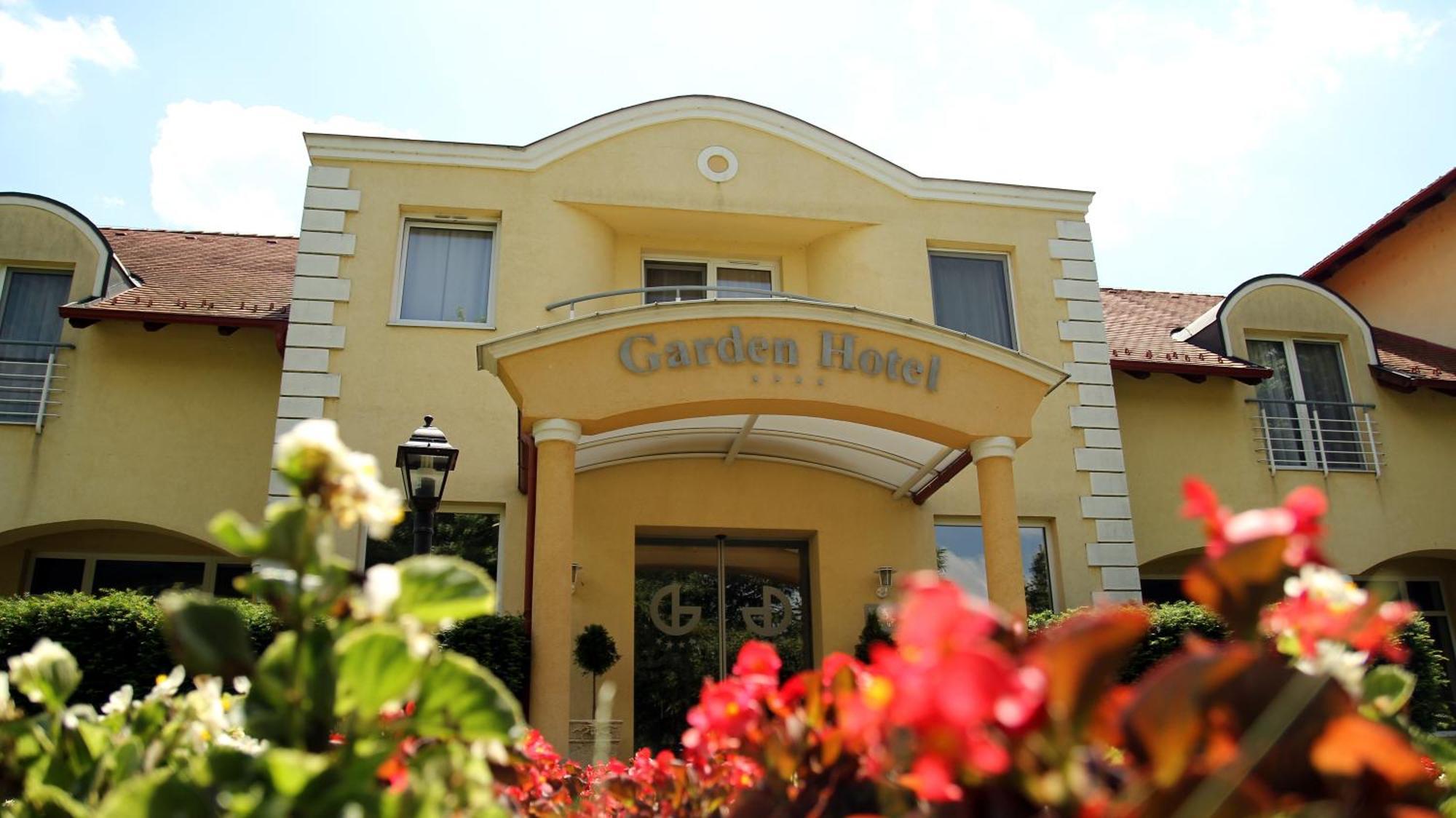 Garden Hotel Wellness Es Konferencia Szolnok Exteriör bild